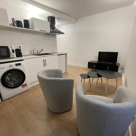 Place St Epvre - Cosy Renove Apartament *